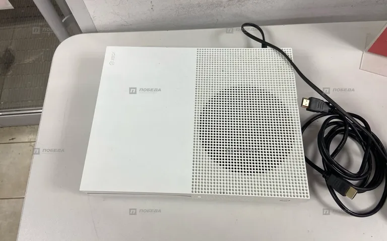 Игровая приставка Xbox one s