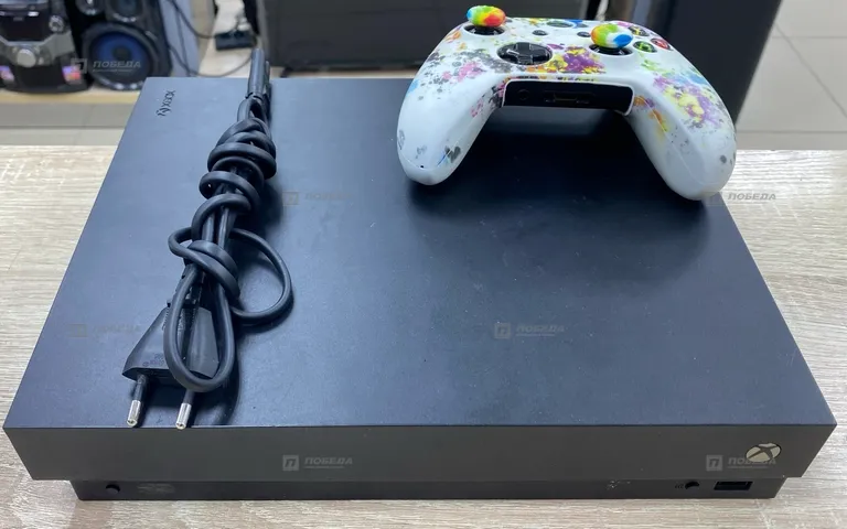 Xbox One X 1 ТБ