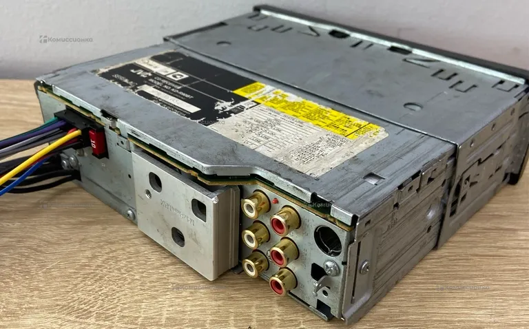 Автомагнитола  JVC KD-R90BT