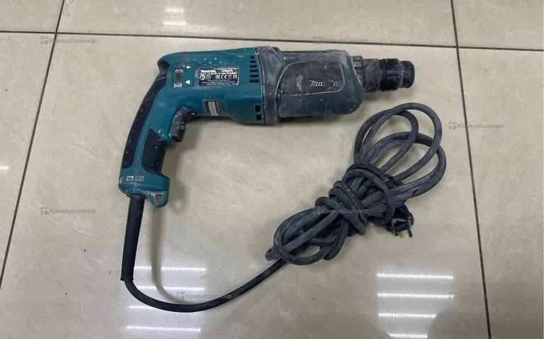 перфаратор makita HR2470