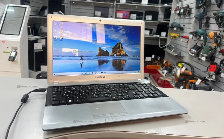 Ноутбук  Samsung RV515