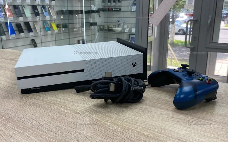 Приставка Xbox One S 512 GB