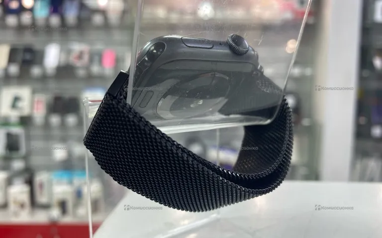 Часы Apple Watch 4