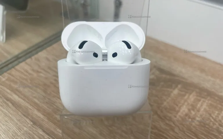 Наушники AirPods 4