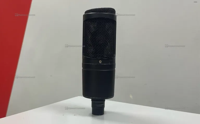 Студийный микрофон Audio-Technica AT2020