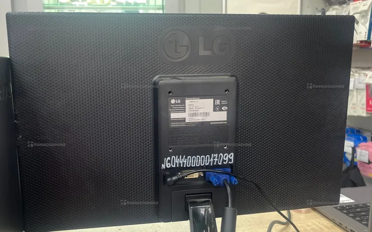 Монитор LG 20M470D