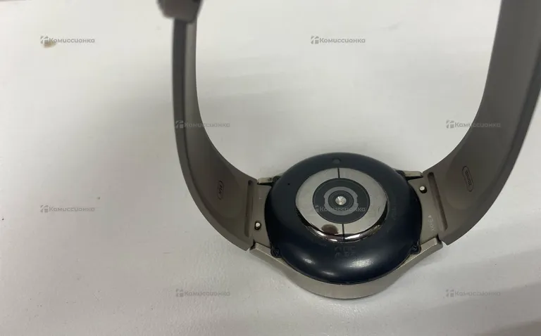 Часы  Samsung Galaxy watch 5 pro