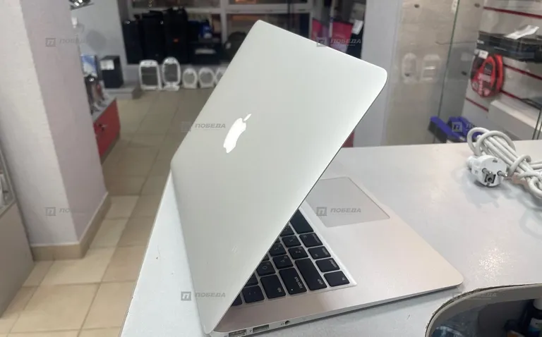 Apple MacBook Air 13 2011