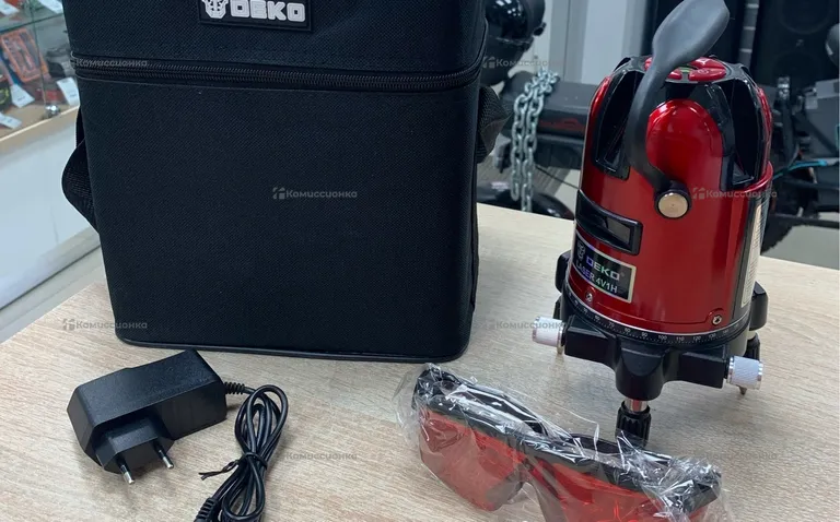 Лазерный уровень DEKO Laser 4V1H