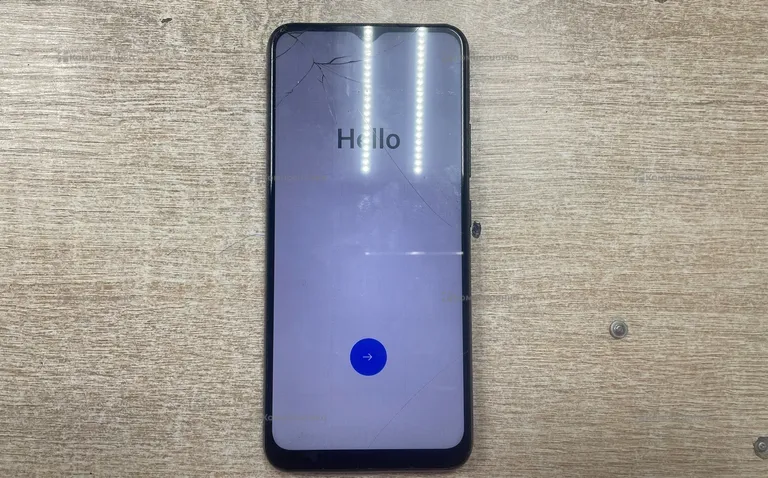 Realme C25s битый экран