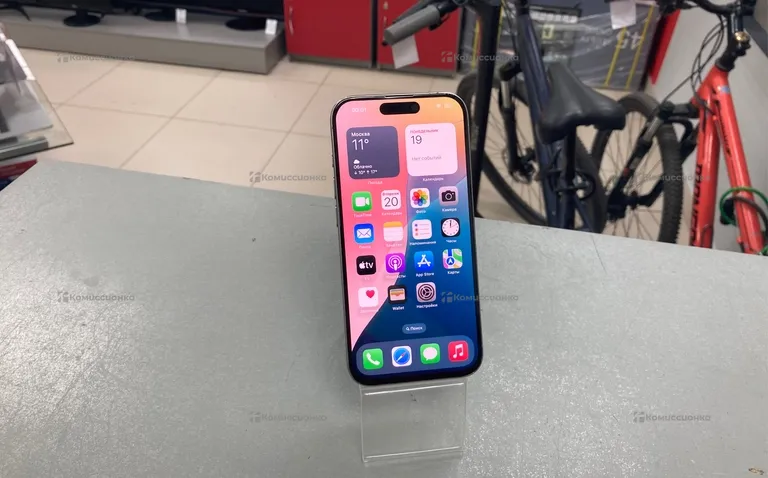 Apple iPhone 15 Pro 256 ГБ