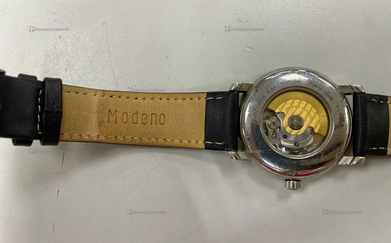 Часы  FREDERIQUE CONSTANT GENEVE