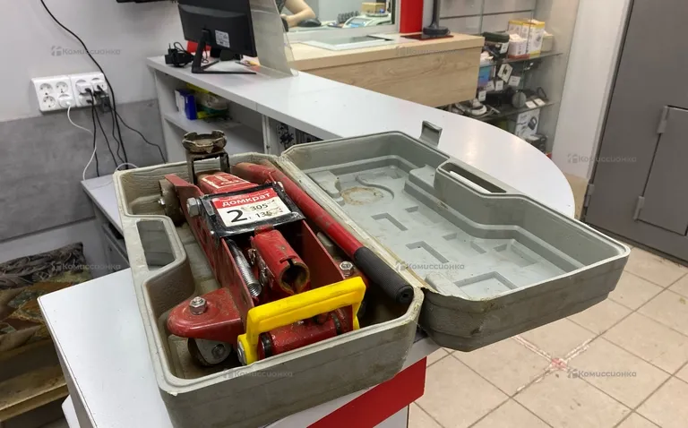 Домкрат полкатной Auto DP-17K