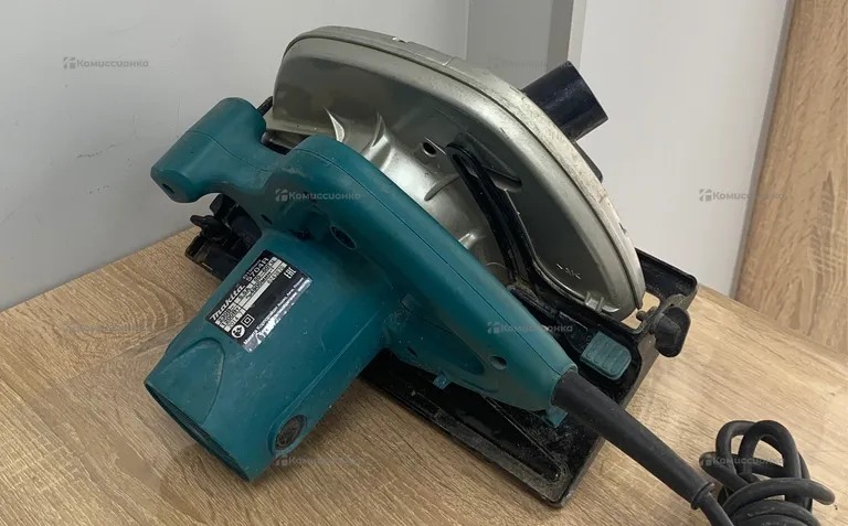 Дисковая пила makita 5704R