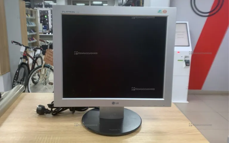Монитор LG Flatron L1730S