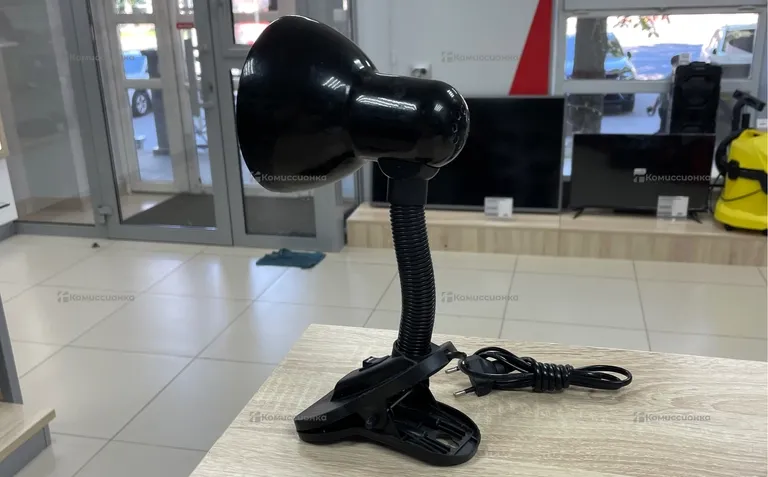 Светильник настольный
