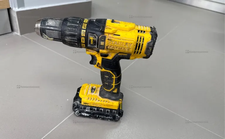 Дрель-шуруповерт STANLEY FMC626