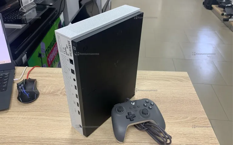 Приставка Xbox one s 1 тб без дисковода
