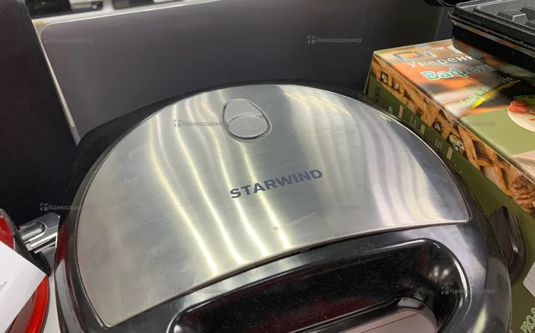 Вафельница Starwind