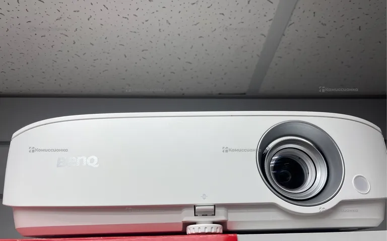 Проектор  benq w1050