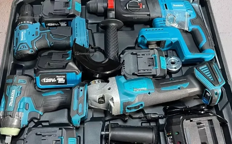 набор Makita 4в1