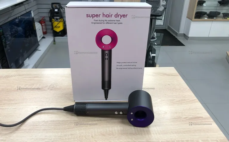 Фен Dyson HD08