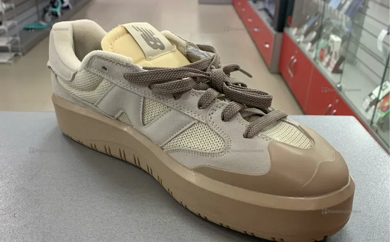 New balance ct302wb
