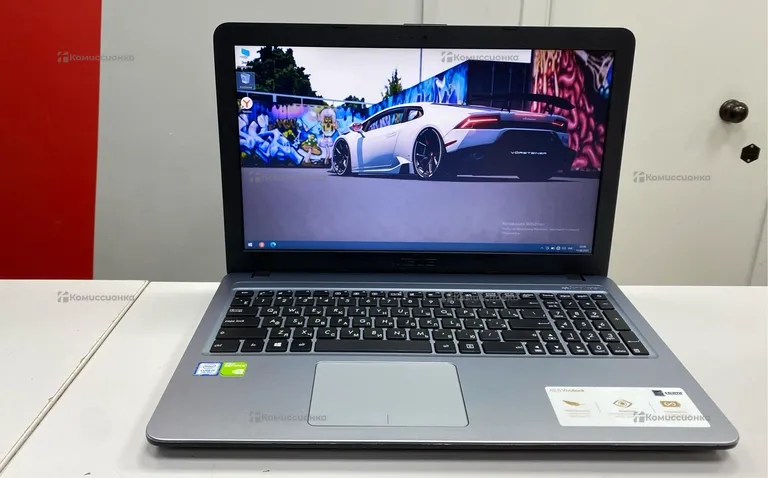 Ноутбук Asus i3-7020U/MX110/8RAM/500HDD