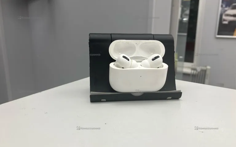 Наушники Apple AirPods Pro