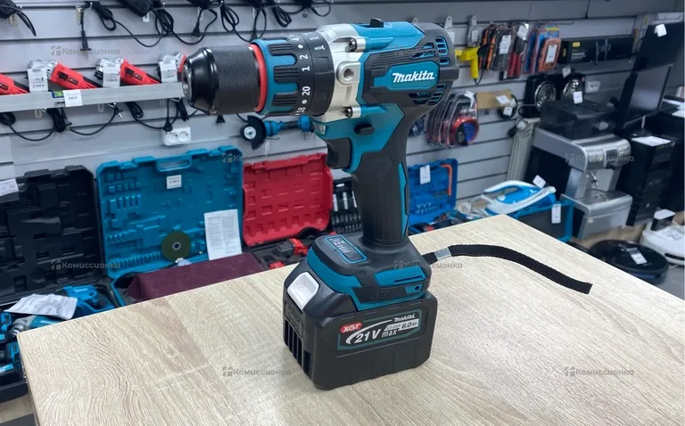Аккумуляторный шуруповерт Makita реплика
