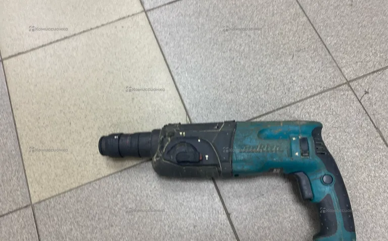 перфаратор makita HR2470