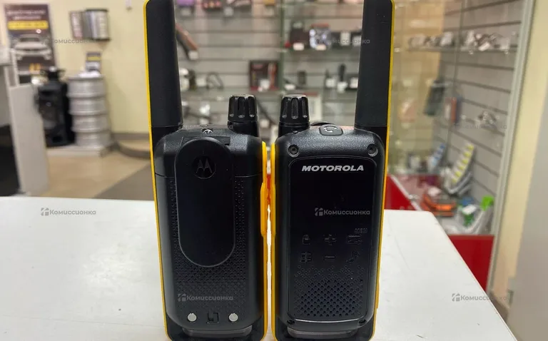 Рация Motorola T82