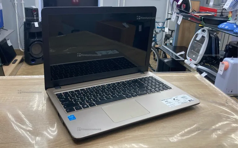 Ноутбук  ASUS X540LA-XX732D