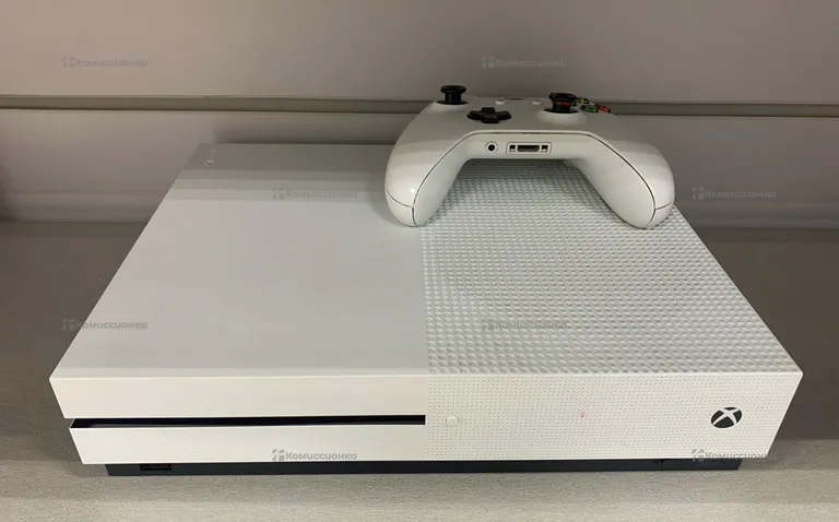 Игровая приставка Xbox One S 500