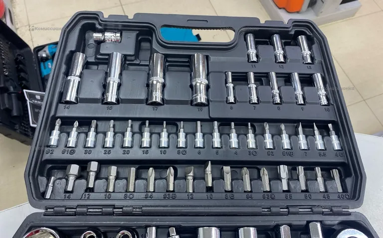 набор инструментов 94 PCs