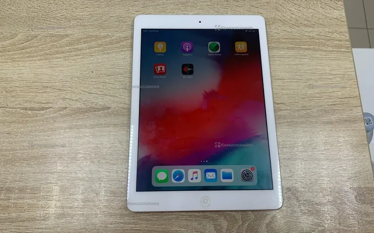 Планшет Apple IPad Wi-Fi 16 Гб