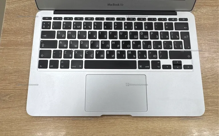 Ноутбук  MacBook Air 11 2011