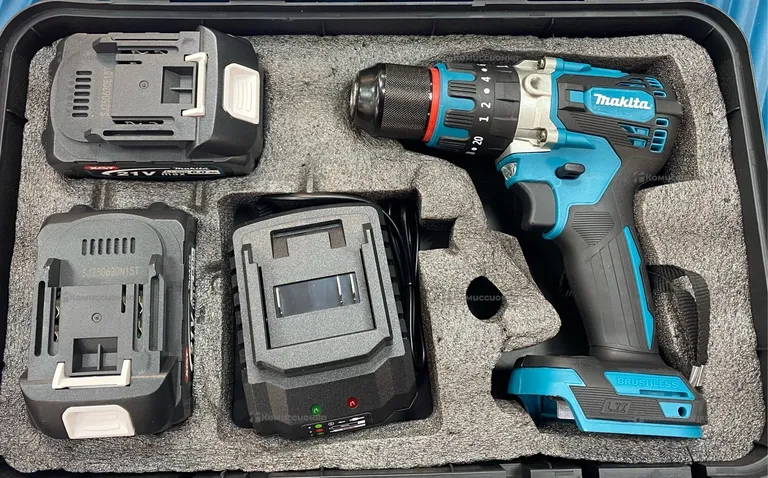 Дрель-Шуруповерт Makita 21v 6Ah