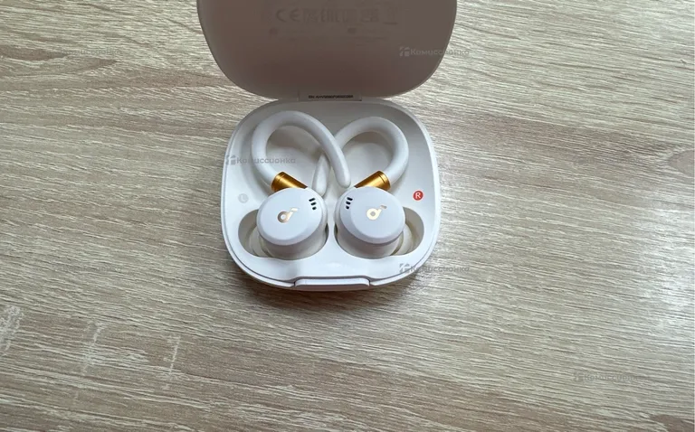 Наушники  soundcore sport x20