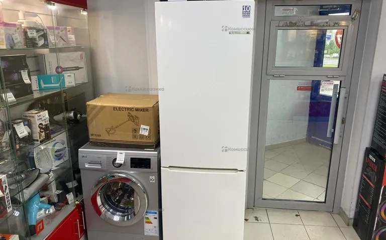 Холодильник  Bosch KGV36XW