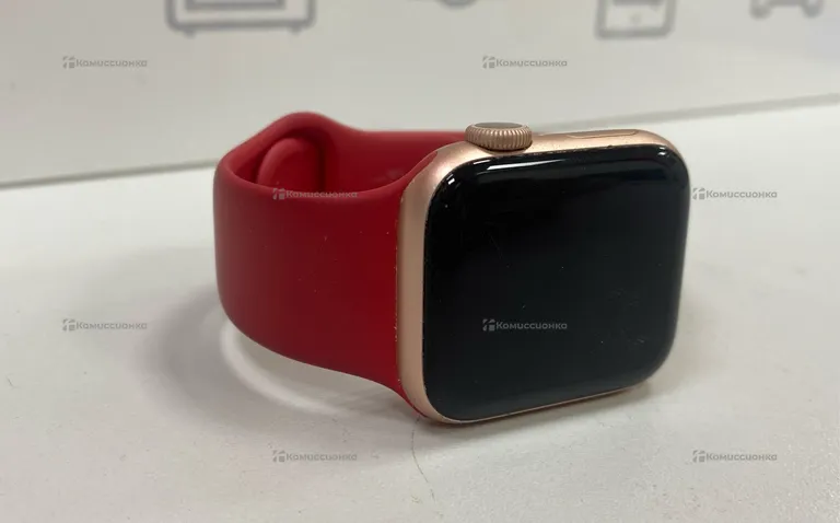 Часы  APPLE WATCH 5
