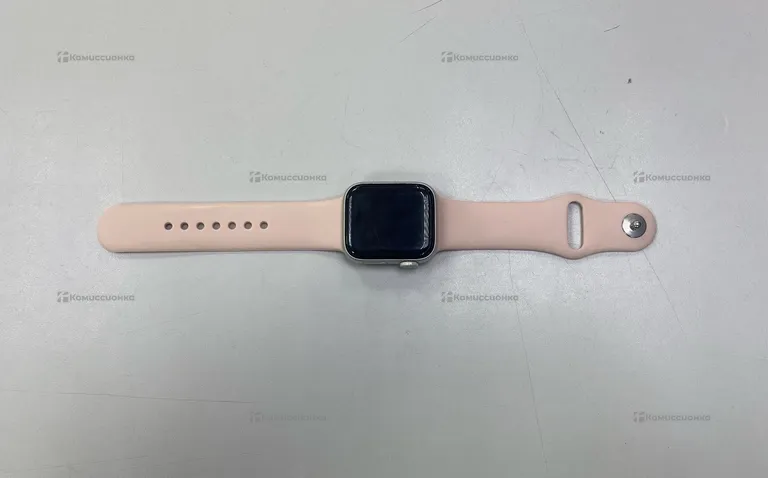 Часы  Apple Watch 5 Nike