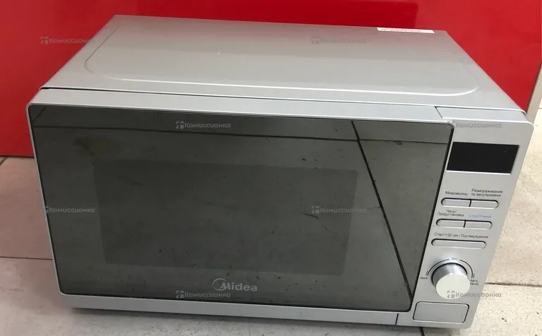 Микроволновая печь  Midea AM720C4E-S