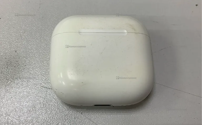 AirPods 4