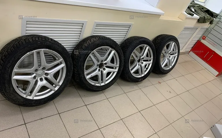 Колёса на дисках (Зима) Mersedes 215/55 R17