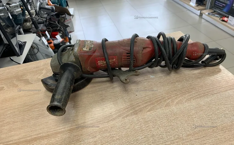 УШМ Milwaukee AG 16-125 XC