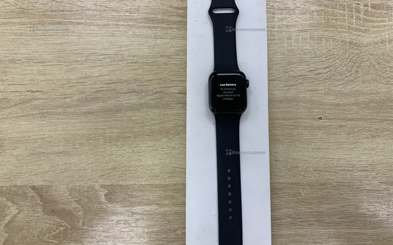Часы  Apple Watch SE 40mm