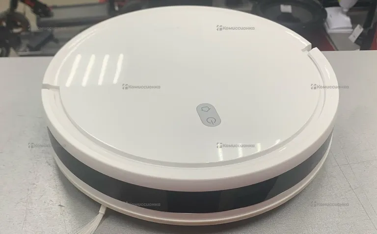 Пылесос  робот Xiaomi robot vacuum e10