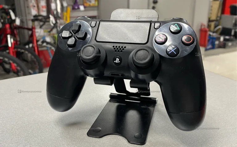 PS4. Геймпад оригинал