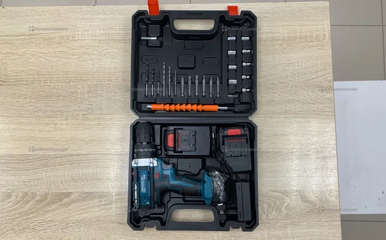 шуруповерт Bosch brushless drill